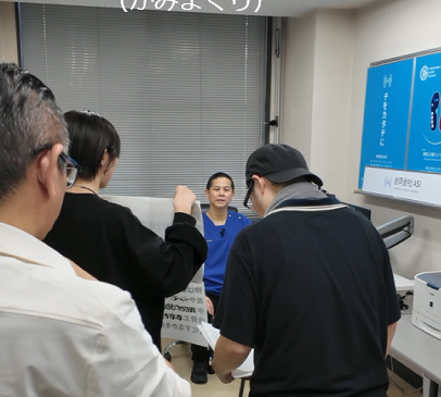 合同会社ASI・知覚入力型インソール PSIについてテレビ東京の取材を受ける様子